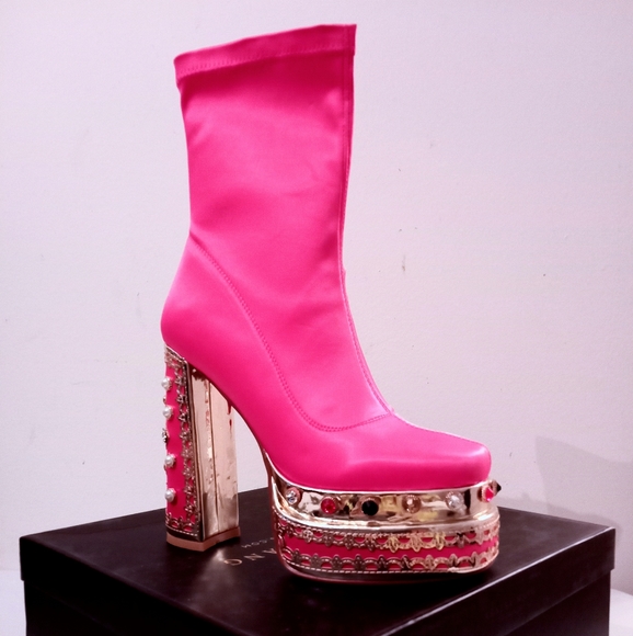 NIB๐FREE GIFT INCLUDED๐NWT Bootie Platform High Heels Gemstones Embell - Picture 5 of 6